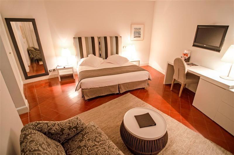 Hotel****Spa & Restaurant Cantemerle Ванс Номер фото
